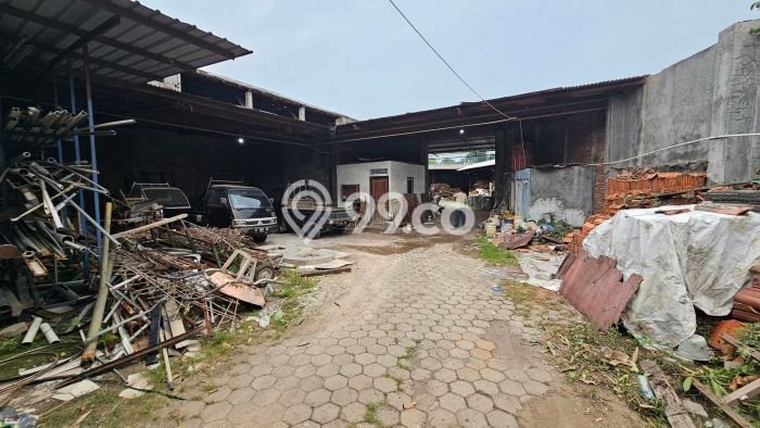 Gudang Dijual di Prime Area Semarang Luas 200m2 Gudang Dijual di Prime Area Semarang Luas 200m2