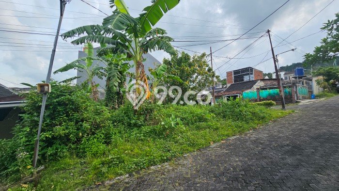 Lahan Strategis di Tembalang Dijual dengan Luas 123m2 Lahan Strategis di Tembalang Dijual dengan Luas 123m2