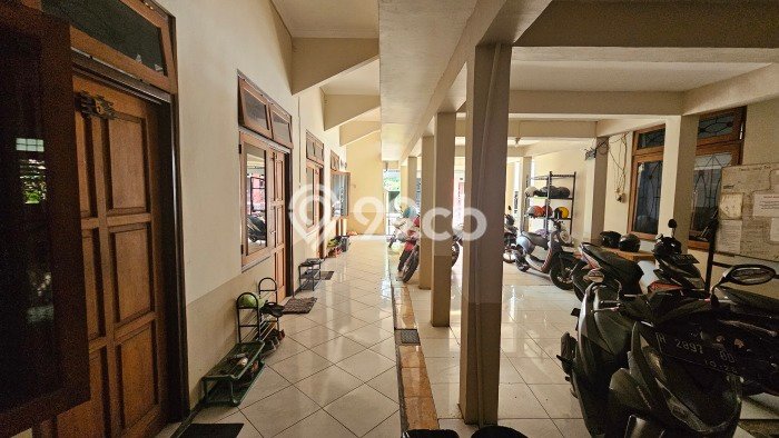 Unit Kost Dijual di Tembalang dengan 20 Kamar Tidur & Luas Bangunan 450m2 Unit Kost Dijual di Tembalang dengan 20 Kamar Tidur & Luas Bangunan 450m2