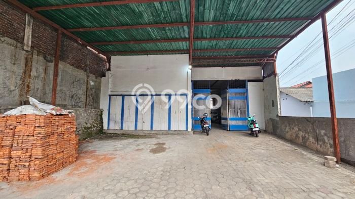 Gudang Dijual di Prime Area Semarang Luas 200m2 Gudang Dijual di Prime Area Semarang Luas 200m2