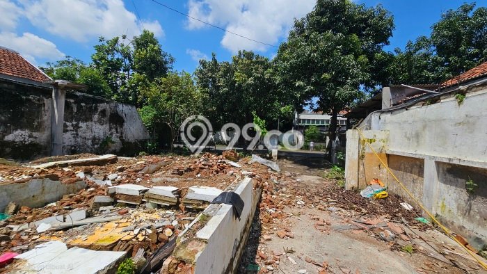 Tanah Kavling Dijual di Puspogiwang, Semarang dengan Luas Tanah 299m2 Tanah Kavling Dijual di Puspogiwang, Semarang dengan Luas Tanah 299m2
