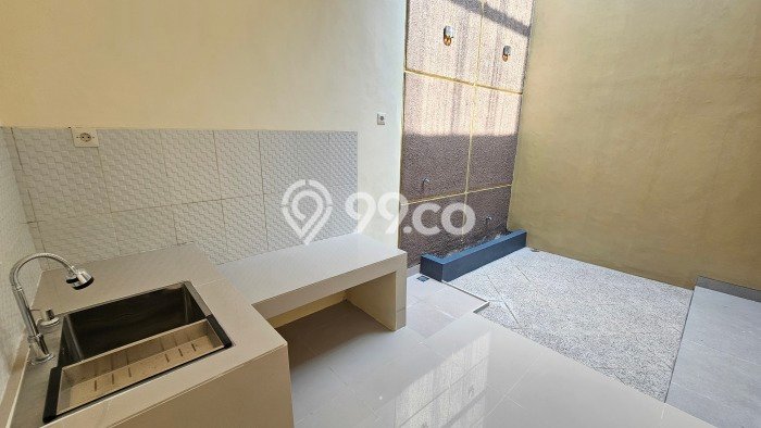 Rumah Luas Asri 3 KT Siap Huni di Manyaran Semarang Rumah Luas Asri 3 KT Siap Huni di Manyaran Semarang