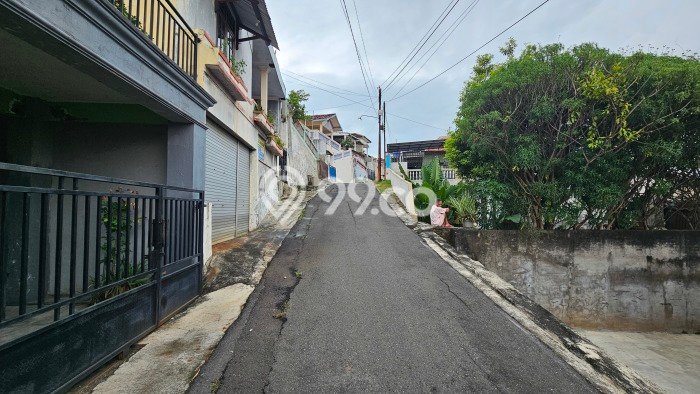 Rumah Minimalis 2 Kamar LT 160m2 di Manyaran Rumah Minimalis 2 Kamar LT 160m2 di Manyaran