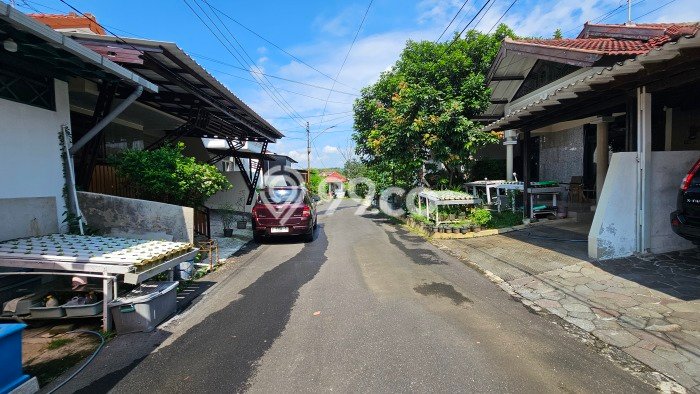 Disewakan! Rumah 3 Kamar Tidur &
2 Kamar Mandi di Ngesrep, Semarang Disewakan! Rumah 3 Kamar Tidur &
2 Kamar Mandi di Ngesrep, Semarang