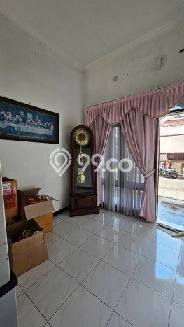Disewakan! Rumah 3 Kamar Tidur &
2 Kamar Mandi di Ngesrep, Semarang Disewakan! Rumah 3 Kamar Tidur &
2 Kamar Mandi di Ngesrep, Semarang