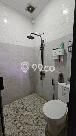 Rumah Luas Asri 2 KT Siap Huni di Ketileng Semarang Rumah Luas Asri 2 KT Siap Huni di Ketileng Semarang