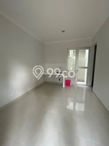 Disewakan! Rumah 3 Kamar Tidur &
2 Kamar Mandi di Gading Serpong, Tangerang Disewakan! Rumah 3 Kamar Tidur &
2 Kamar Mandi di Gading Serpong, Tangerang