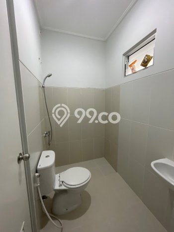 Disewakan! Rumah 3 Kamar Tidur &
2 Kamar Mandi di Gading Serpong, Tangerang Disewakan! Rumah 3 Kamar Tidur &
2 Kamar Mandi di Gading Serpong, Tangerang