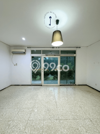 Ready to Use! Luxury House LT 1052m2 Desain Modern di Kemang Ready to Use! Luxury House LT 1052m2 Desain Modern di Kemang