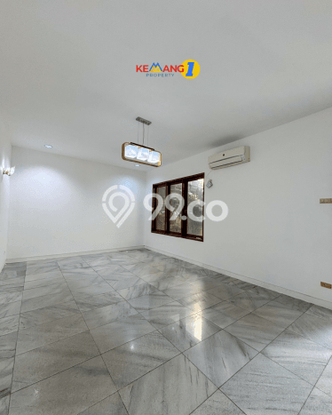 For Sale! Luxury House LT 736m2 Desain Elegan di Cipete For Sale! Luxury House LT 736m2 Desain Elegan di Cipete