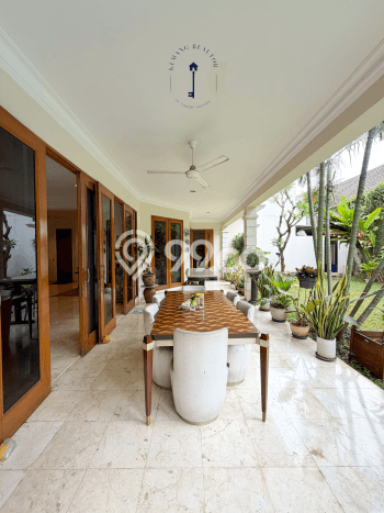 Rumah Elit Modern Tanpa Renovasi di Kemang Jakarta Selatan Rumah Elit Modern Tanpa Renovasi di Kemang Jakarta Selatan
