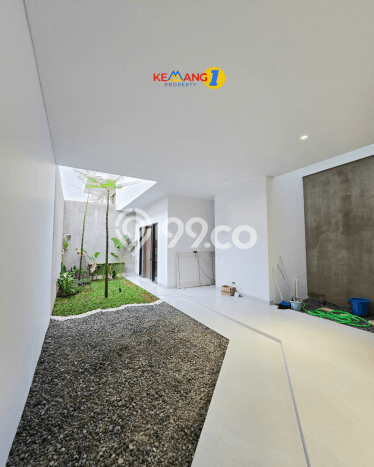 Dijual Rumah Luas Elegan Dengan View Cantik di Kemang, Jakarta Selatan Dijual Rumah Luas Elegan Dengan View Cantik di Kemang, Jakarta Selatan
