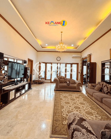 Rumah Elit Modern Tanpa Renovasi di Pejaten Jakarta Selatan Rumah Elit Modern Tanpa Renovasi di Pejaten Jakarta Selatan