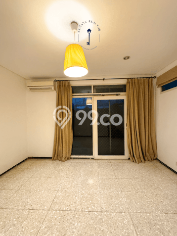 Ready to Use! Luxury House LT 1052m2 Desain Modern di Kemang Ready to Use! Luxury House LT 1052m2 Desain Modern di Kemang