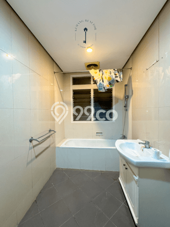 Ready to Use! Luxury House LT 1052m2 Desain Modern di Kemang Ready to Use! Luxury House LT 1052m2 Desain Modern di Kemang