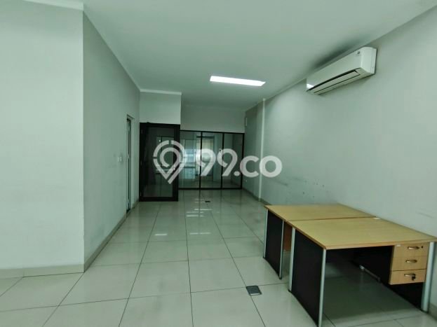 Ruko untuk disewa di Kelapa Gading punya LT 85m2 & LB 425m2 harga sewa kompetitif Ruko untuk disewa di Kelapa Gading punya LT 85m2 & LB 425m2 harga sewa kompetitif