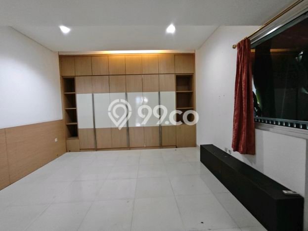 Hunian Eksklusif Siap Huni LT 320m2 di Kelapa Gading, Jakarta Utara Hunian Eksklusif Siap Huni LT 320m2 di Kelapa Gading, Jakarta Utara