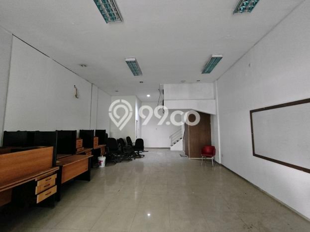 Disewakan Ruko di Kelapa Gading Jakarta Utara LT 96m2, LB 384m2 Disewakan Ruko di Kelapa Gading Jakarta Utara LT 96m2, LB 384m2