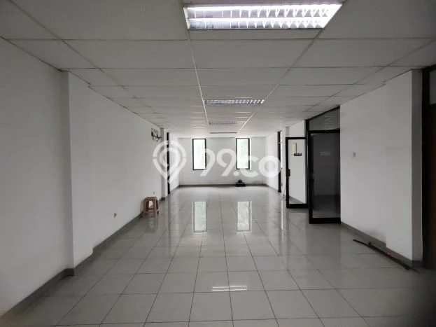 Unit Ruko Dijual di Jakarta Pusat LT 295m2 & LB 850m2 Unit Ruko Dijual di Jakarta Pusat LT 295m2 & LB 850m2