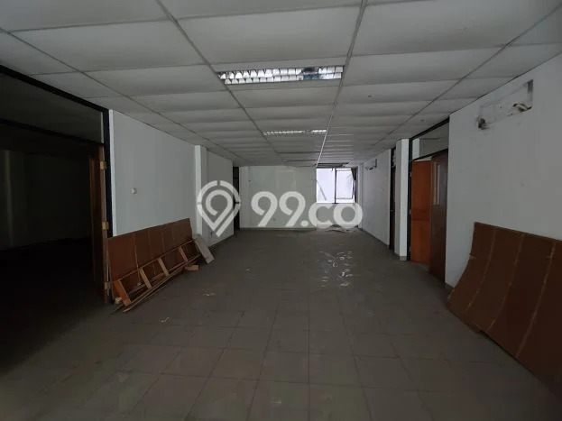 Unit Ruko Dijual di Jakarta Pusat LT 295m2 & LB 850m2 Unit Ruko Dijual di Jakarta Pusat LT 295m2 & LB 850m2