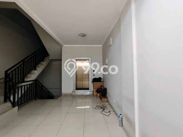 Ruko untuk disewa di Kelapa Gading punya LT 85m2 & LB 425m2 harga sewa kompetitif Ruko untuk disewa di Kelapa Gading punya LT 85m2 & LB 425m2 harga sewa kompetitif