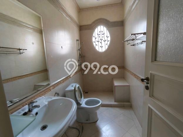 Disewakan Rumah Konsep Modern di Kelapa Gading Jakarta Utara dengan 4 KT Disewakan Rumah Konsep Modern di Kelapa Gading Jakarta Utara dengan 4 KT