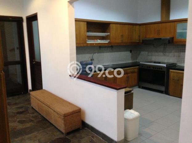 Lokasi terbaik! Rumah siap pakai dikontrakkan di Kelapa Gading LB 594m2 Lokasi terbaik! Rumah siap pakai dikontrakkan di Kelapa Gading LB 594m2