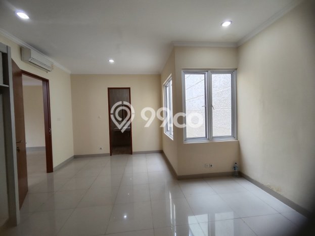 Jarang Ada! Rumah Sewa 4 Kamar Nyaman Siap Huni Pulomas Jarang Ada! Rumah Sewa 4 Kamar Nyaman Siap Huni Pulomas