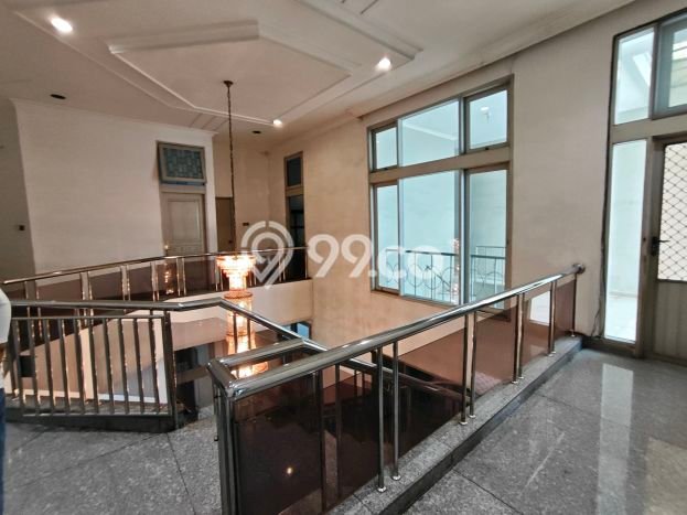 Rumah Cantik Siap Pakai Di Kelapa Gading Luas 500m2 Lokasi Strategis Rumah Cantik Siap Pakai Di Kelapa Gading Luas 500m2 Lokasi Strategis