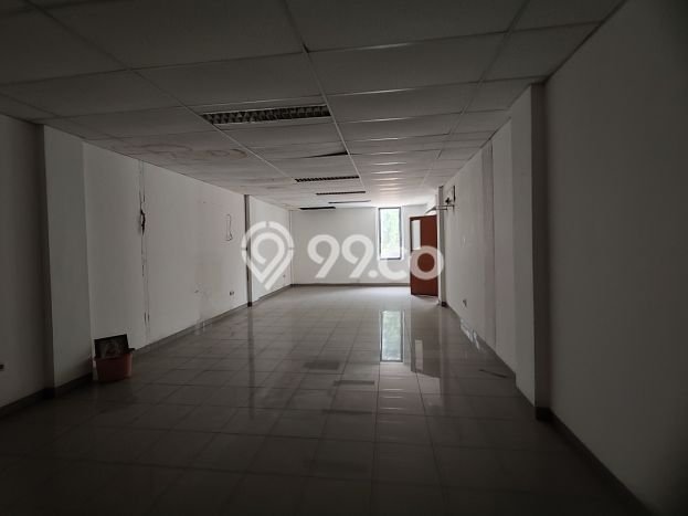 Unit Ruko Dijual di Jakarta Pusat LT 295m2 & LB 850m2 Unit Ruko Dijual di Jakarta Pusat LT 295m2 & LB 850m2