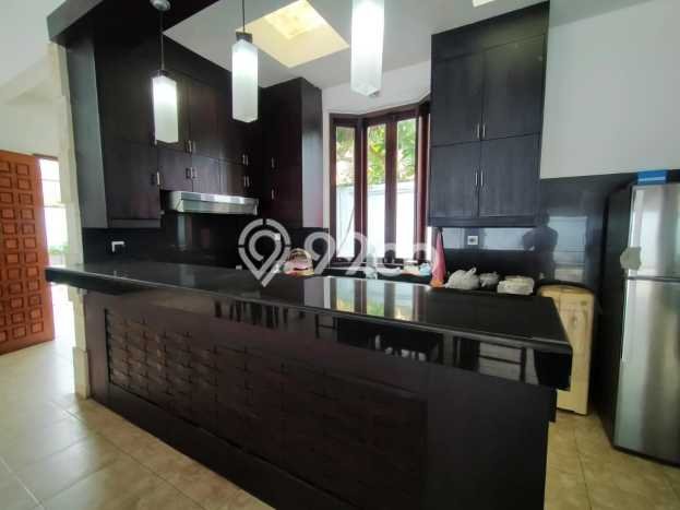 Hunian Mewah LB 600m2 Siap Huni Desain Elegan di Nusa Dua, Badung Hunian Mewah LB 600m2 Siap Huni Desain Elegan di Nusa Dua, Badung