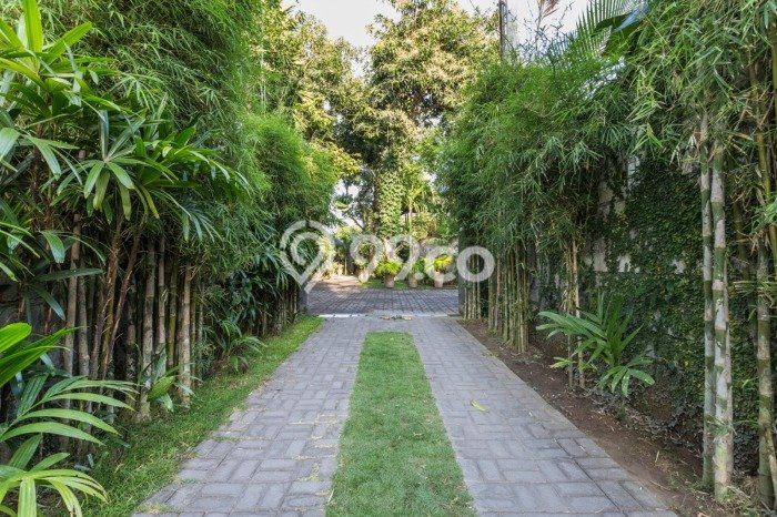Jual Rumah Luas Elegan Dengan View Eksklusif di Jimbaran, Badung Jual Rumah Luas Elegan Dengan View Eksklusif di Jimbaran, Badung