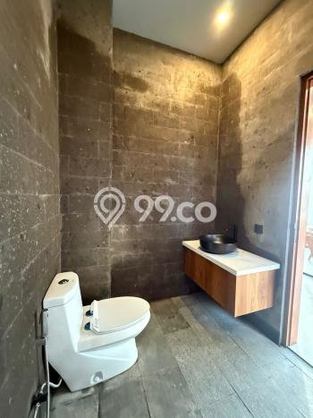 INVESTASI POTENSIAL! Vila di , Area 130m2m², Lingkungan Strategis INVESTASI POTENSIAL! Vila di , Area 130m2m², Lingkungan Strategis