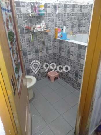 Rumah Modern di Banyumanik, Semarang, Luas 84m2m² Bangunan 95m2m² Rumah Modern di Banyumanik, Semarang, Luas 84m2m² Bangunan 95m2m²
