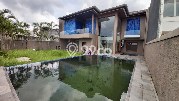Jual Rumah Luas Elegan Dengan View Eksklusif di Jangli, Semarang Jual Rumah Luas Elegan Dengan View Eksklusif di Jangli, Semarang