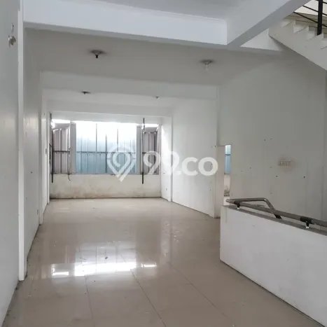 Ruko Disewakan di Kawasan Ramai Banyumanik, Semarang Ruko Disewakan di Kawasan Ramai Banyumanik, Semarang