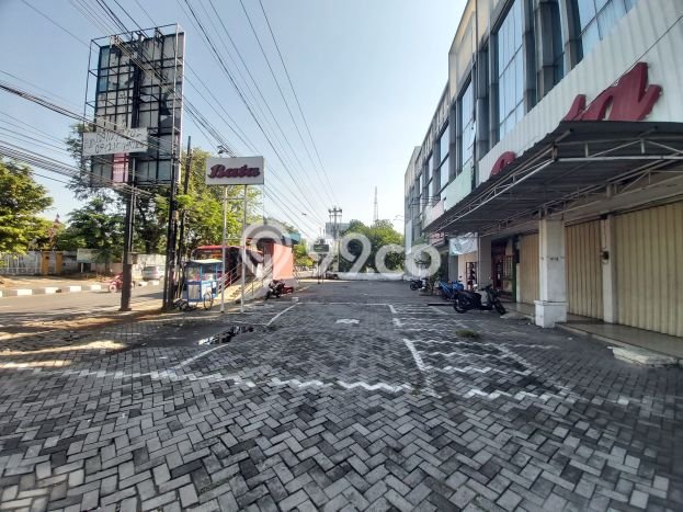Ruko bagus disewakan di Banyumanik Semarang dengan LB 203m2 harga sewa terbaik Ruko bagus disewakan di Banyumanik Semarang dengan LB 203m2 harga sewa terbaik