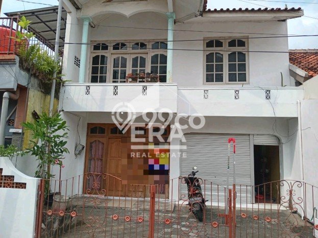Rumah Kost Dijual di Gunung Pati, Semarang dengan 12 Kamar Tidur, 4 Kamar Mandi Rumah Kost Dijual di Gunung Pati, Semarang dengan 12 Kamar Tidur, 4 Kamar Mandi