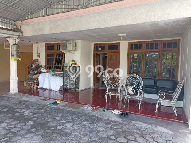 Rumah Elit Modern Tanpa Renovasi di Manyar Surabaya Rumah Elit Modern Tanpa Renovasi di Manyar Surabaya