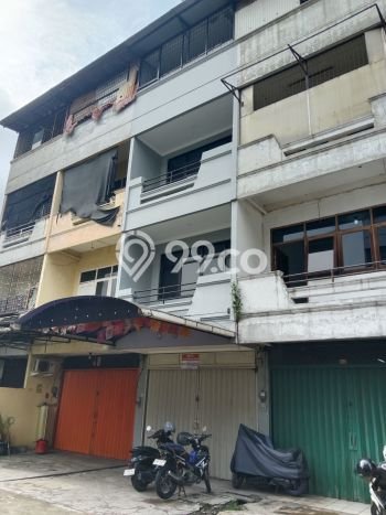 Ruko Bagus Dijual LB 210m2 Lokasi Strategis Jakarta Barat Area Cocok untuk Berbisnis Ruko Bagus Dijual LB 210m2 Lokasi Strategis Jakarta Barat Area Cocok untuk Berbisnis