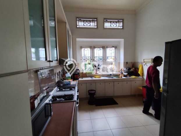 Rumah Mewah LB 300m2 Siap Huni Desain Elegan di Citra Garden, Jakarta Barat Rumah Mewah LB 300m2 Siap Huni Desain Elegan di Citra Garden, Jakarta Barat
