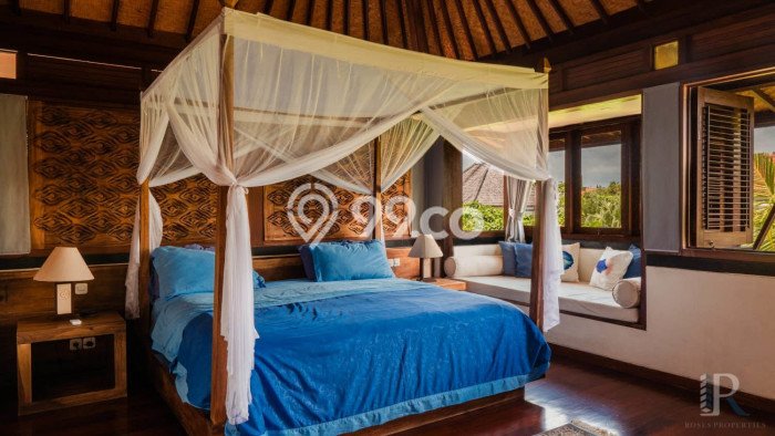 For Sale! Premium House LT 823m2 Desain Elegan di Kerobokan For Sale! Premium House LT 823m2 Desain Elegan di Kerobokan