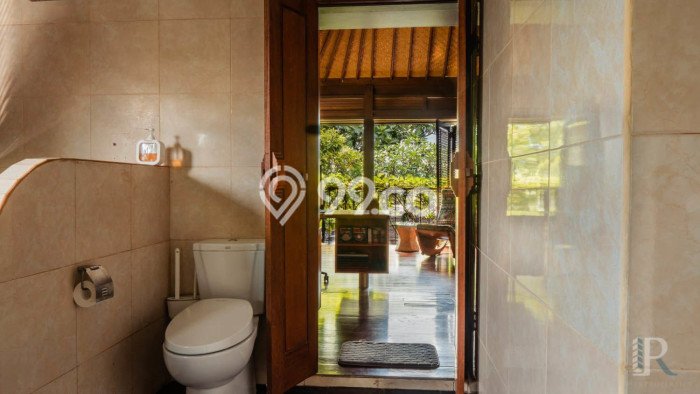 For Sale! Premium House LT 823m2 Desain Elegan di Kerobokan For Sale! Premium House LT 823m2 Desain Elegan di Kerobokan