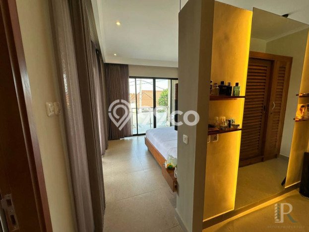 Dijual Rumah Mewah Megah Dengan View Cantik di Kerobokan, Badung Dijual Rumah Mewah Megah Dengan View Cantik di Kerobokan, Badung