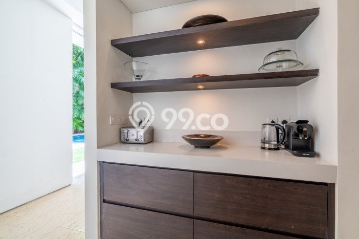 For Sale! Luxury House LT 1150m2 Desain Modern di Seminyak For Sale! Luxury House LT 1150m2 Desain Modern di Seminyak
