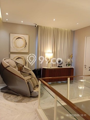 Dijual Rumah Luas Elegan Dengan View Cantik di Gading Serpong, Tangerang Dijual Rumah Luas Elegan Dengan View Cantik di Gading Serpong, Tangerang