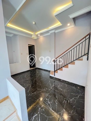 Rumah Strategis LT 133m² / LB 270m² di Pamulang, Dekat Pusat Kota, Tangerang Selatan Rumah Strategis LT 133m² / LB 270m² di Pamulang, Dekat Pusat Kota, Tangerang Selatan