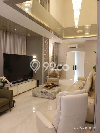 Dijual Rumah Luas Elegan Dengan View Cantik di Gading Serpong, Tangerang Dijual Rumah Luas Elegan Dengan View Cantik di Gading Serpong, Tangerang