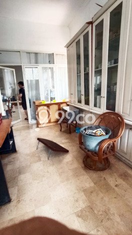 Ready to Use! Luxury House LT 720m2 Desain Elegan di kertajaya Ready to Use! Luxury House LT 720m2 Desain Elegan di kertajaya
