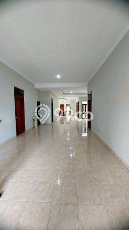 Dijual Rumah Premium dengan Fasilitas Sekitar Lengkap di Wonocolo, Surabaya Dijual Rumah Premium dengan Fasilitas Sekitar Lengkap di Wonocolo, Surabaya